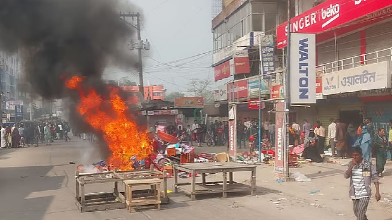 জমি নিয়ে বিরোধঃ মুন্সিগঞ্জে একজনকে পিটিয়ে হত্যা, প্রতিবাদে সড়ক অবরোধ