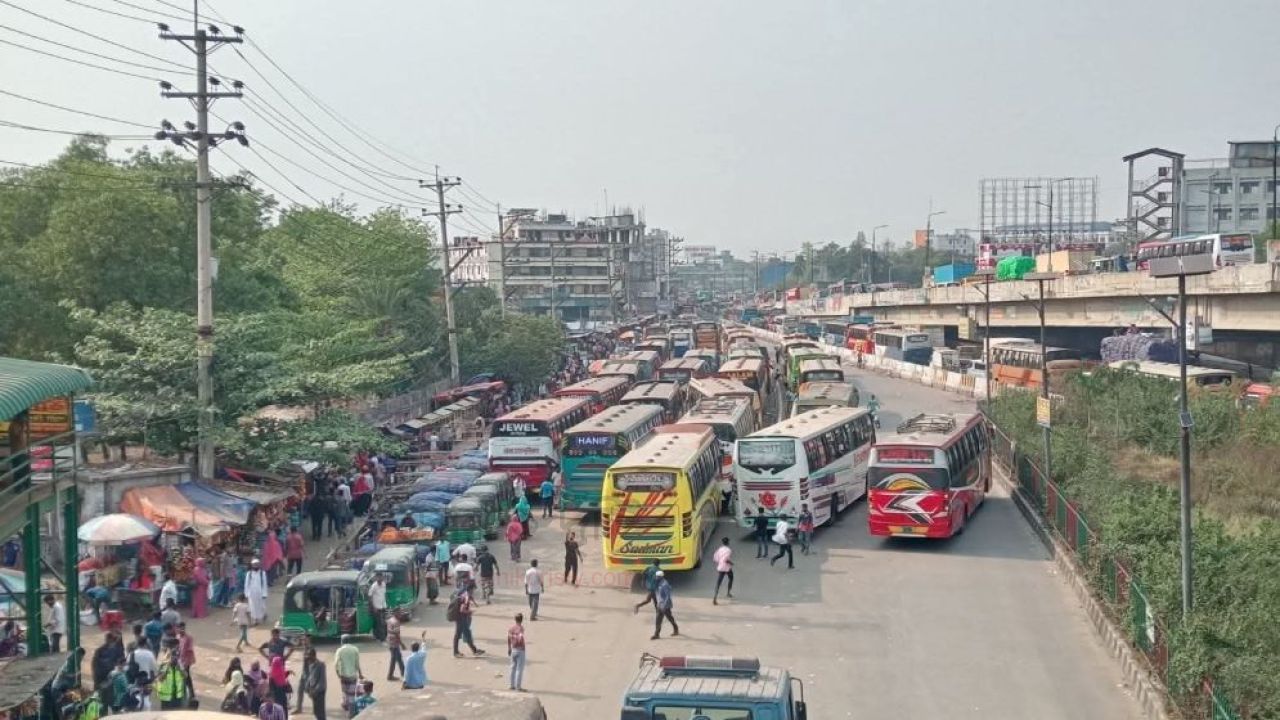 বাড়তি ভাড়ার ভোগান্তিও নেই