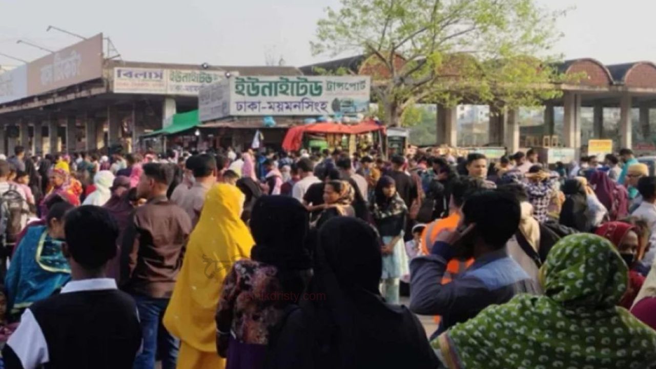 বাসের জন্য হাহাকার: সুযোগ বুঝে দ্বিগুণ ভাড়া আদায়