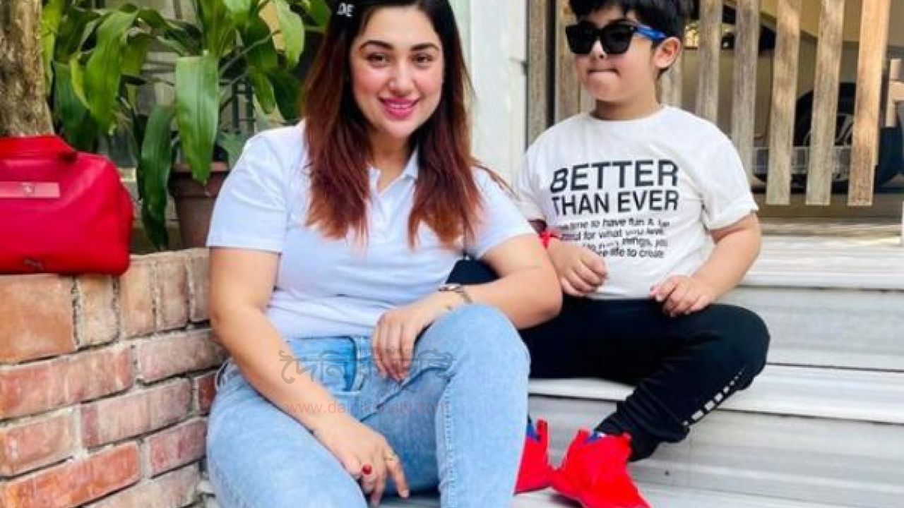 আমার পরিবার নিয়ে কিছু প্রমাণ করার কারও প্রয়োজন নেই : অপু বিশ্বাস