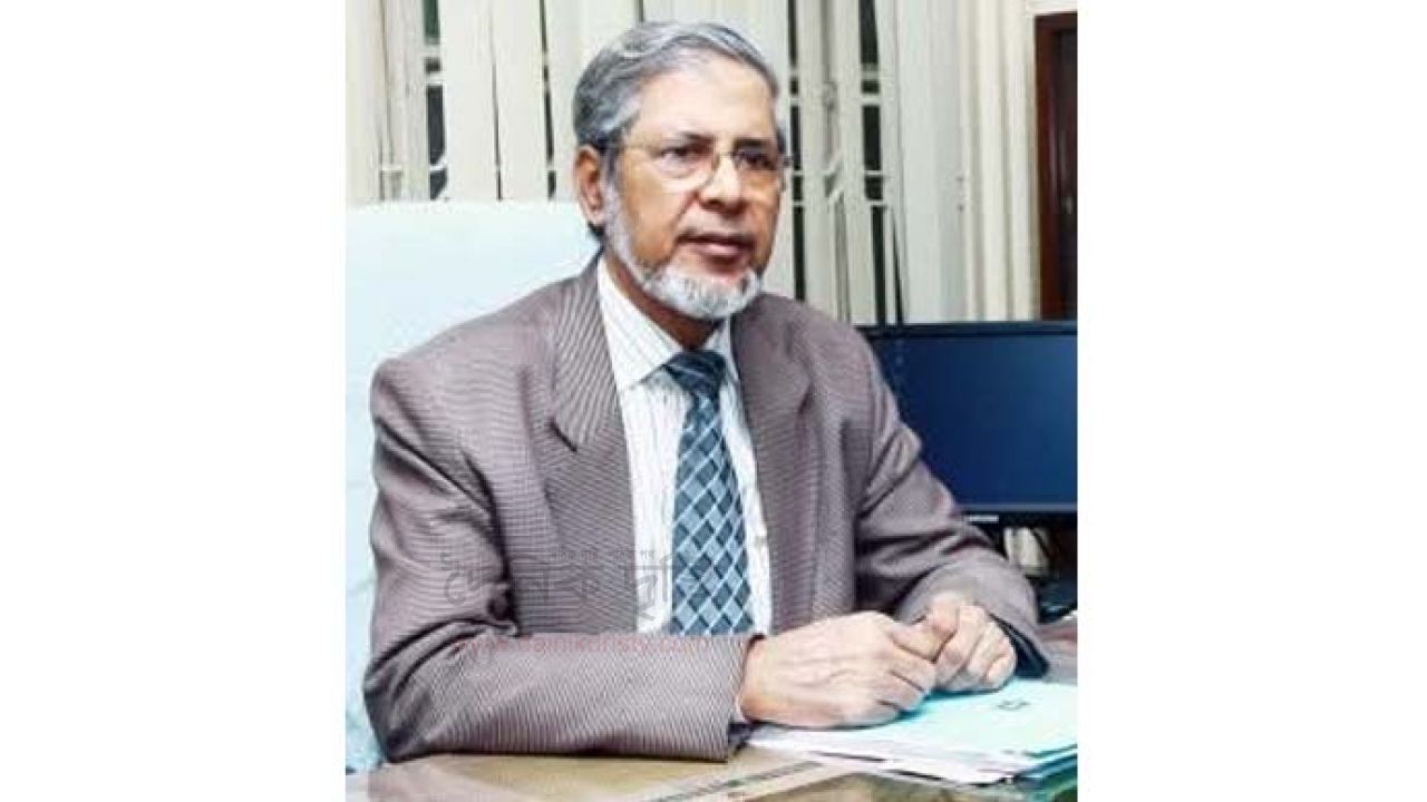 যোগ্যতায় নাকি বিতর্কে? রাবির প্রফেসর