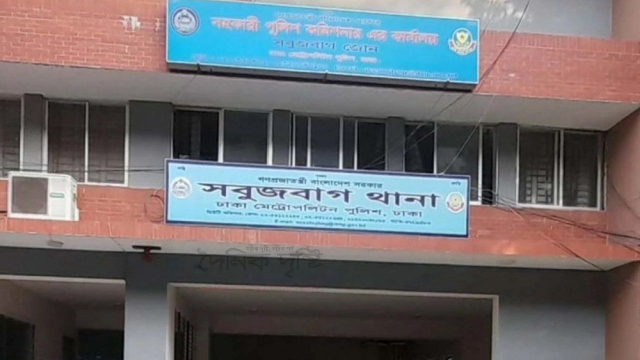 রাজধানীতে দোকানের সামনে কুপিয়ে তরুণকে হত্যা